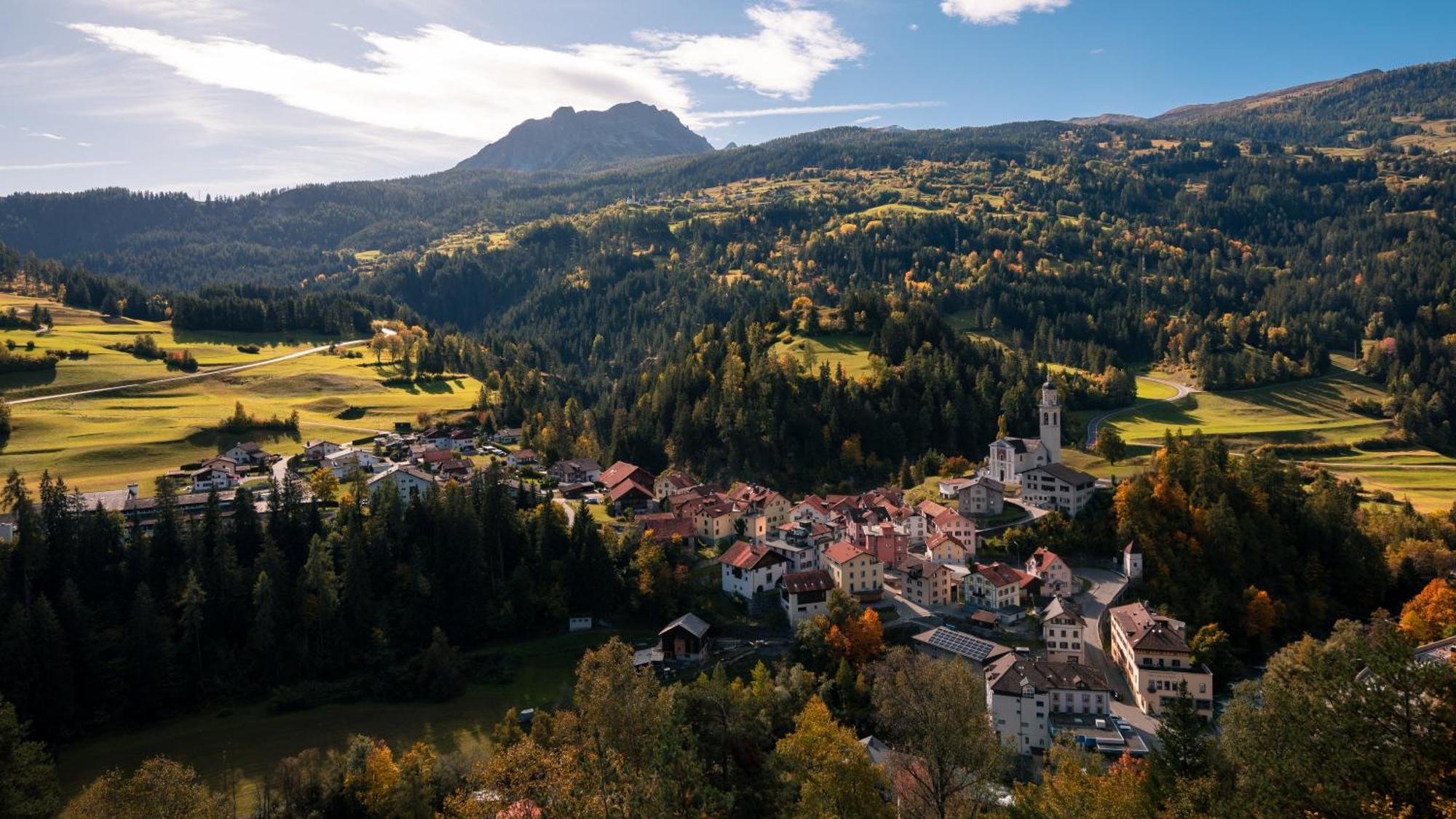 Hotel Albula&Julier Tiefencastel Exterior foto